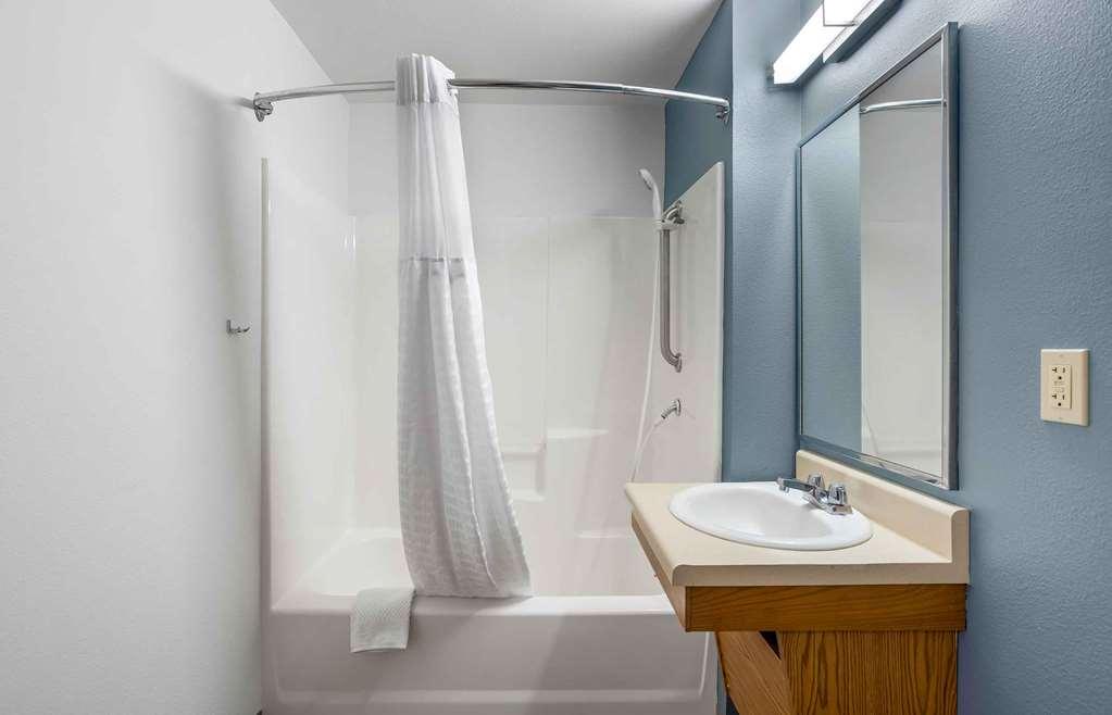 Extended Stay America Select Suites - Tampa - Brandon - East Heartland Kamer foto