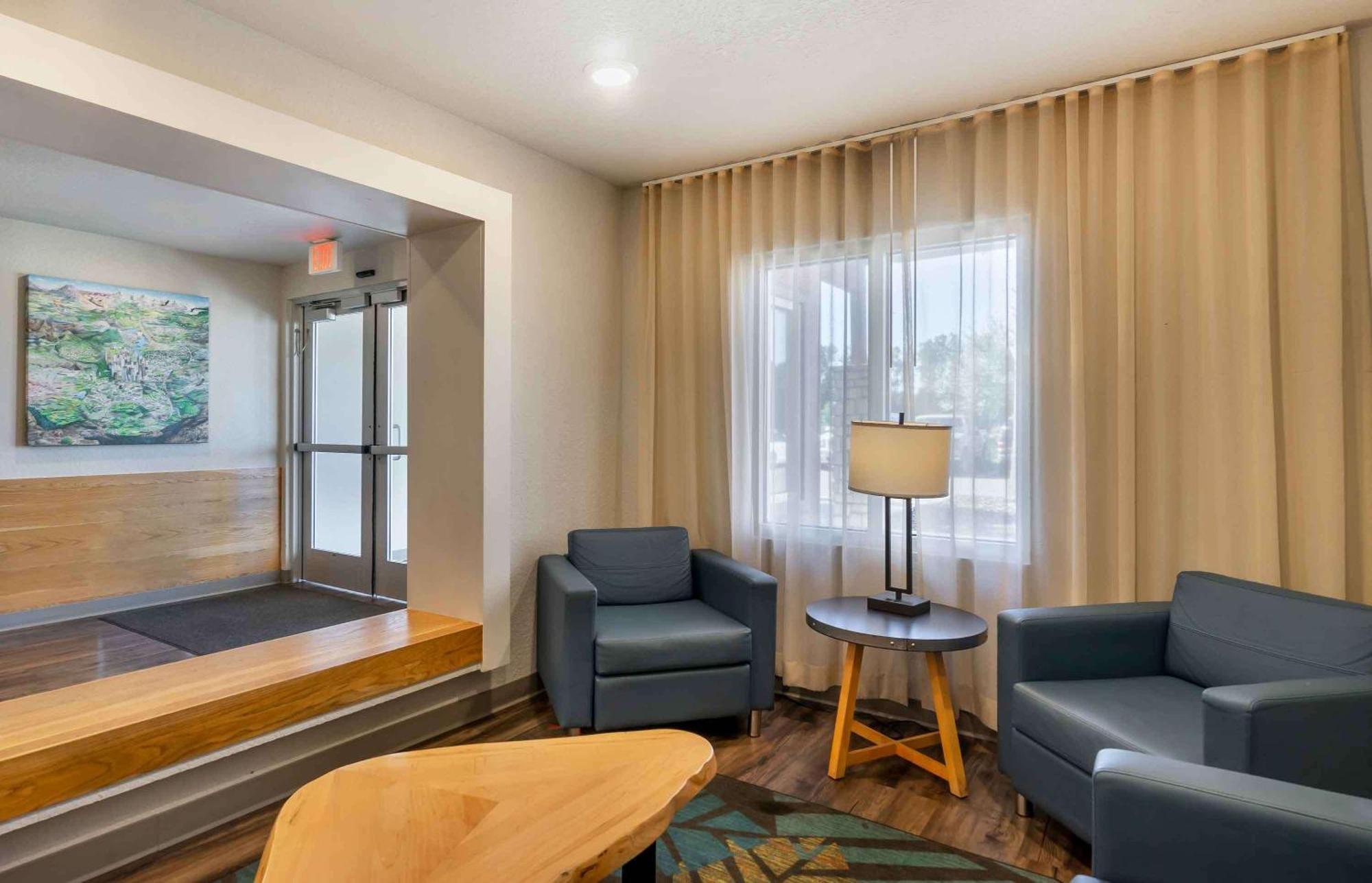 Extended Stay America Select Suites - Tampa - Brandon - East Heartland Buitenkant foto