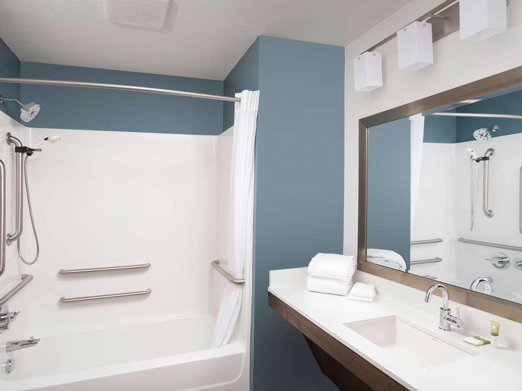 Extended Stay America Select Suites - Tampa - Brandon - East Heartland Kamer foto